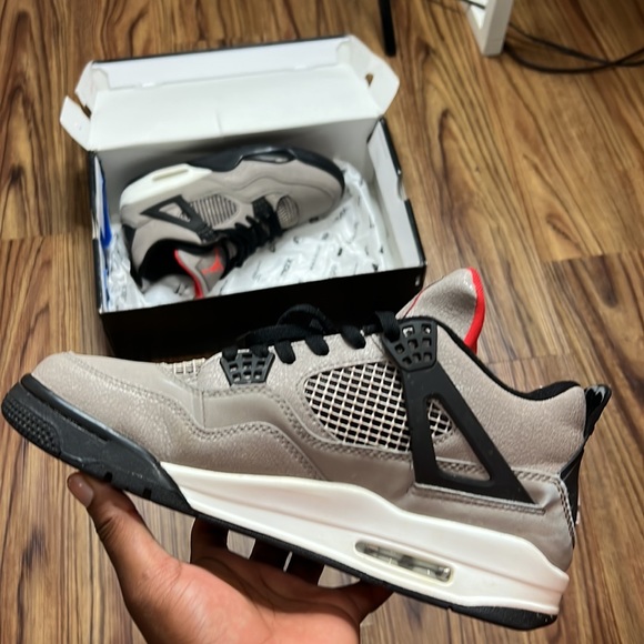 jordan 4 taupe haze 9.5